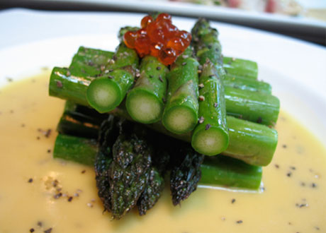 irashai-grill-asparagus-ika-egg-sauce