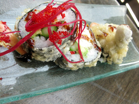 king-crab-roll-at-hapa-izakaya