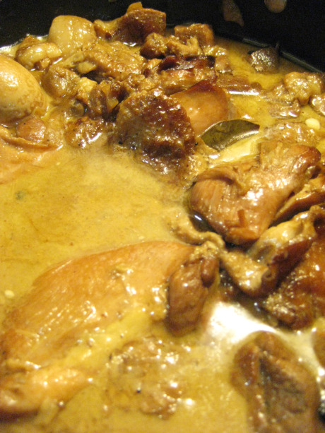 adobo_pot